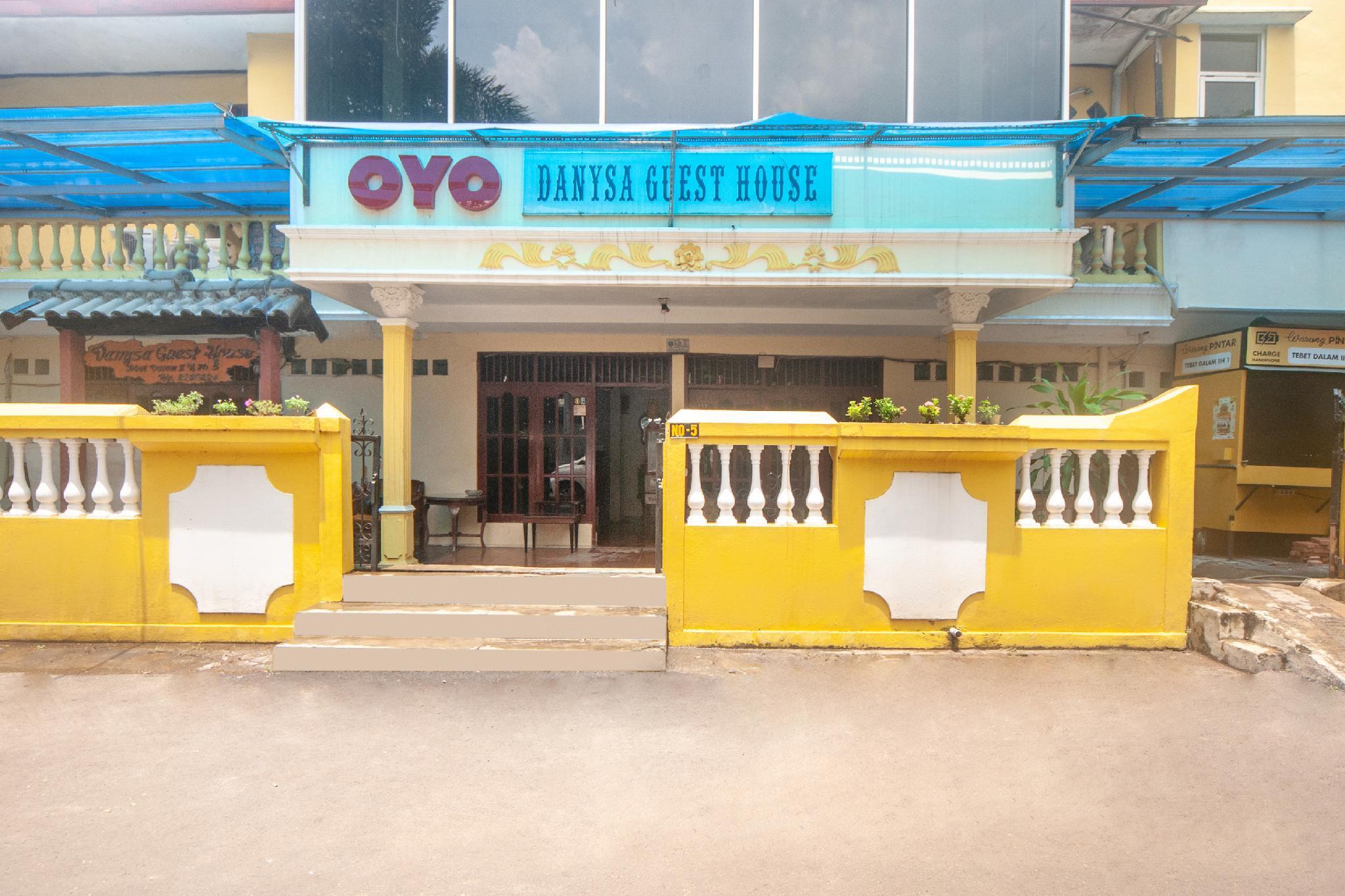 Oyo 2256 Danysa Guesthouse Jacarta Exterior foto