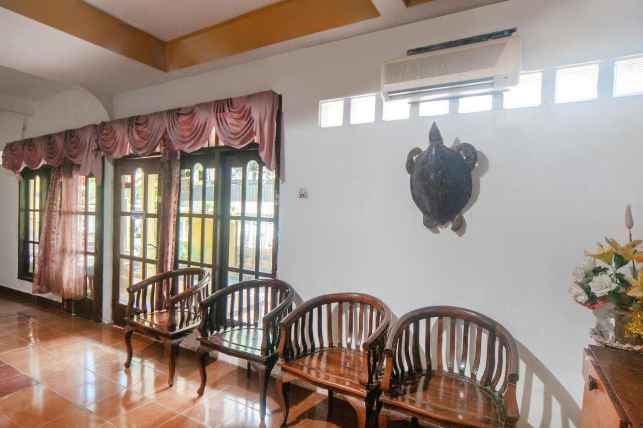 Oyo 2256 Danysa Guesthouse Jacarta Exterior foto
